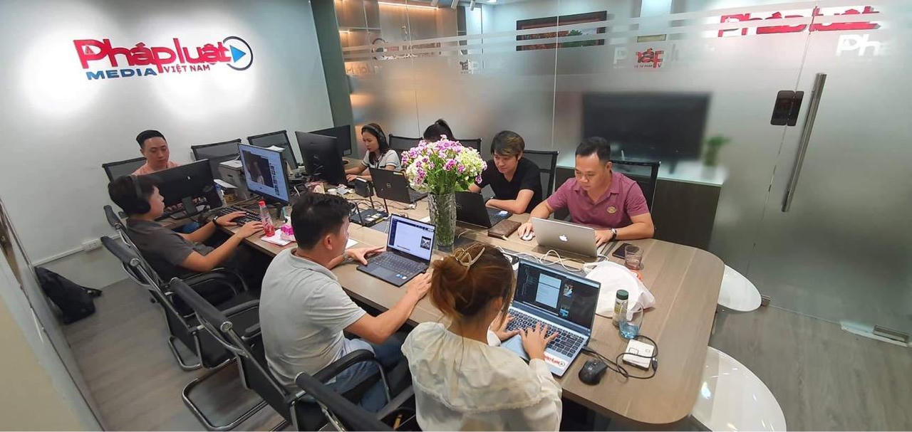 Người làm Báo Pháp luật Việt Nam đón 'giao thừa' của riêng mình