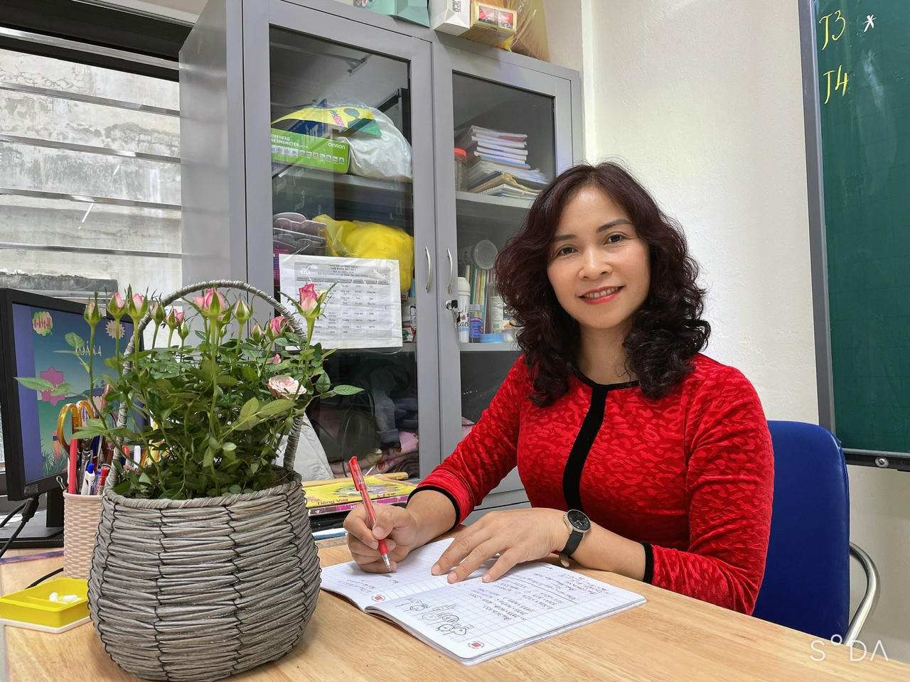 'Bóng hồng' là bác sĩ, công an, giáo viên... tâm sự ngày 20/10