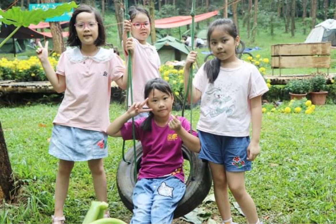 Du khách đổ về Medi Thiên Sơn chiêm ngưỡng Lễ hội hoa cúc