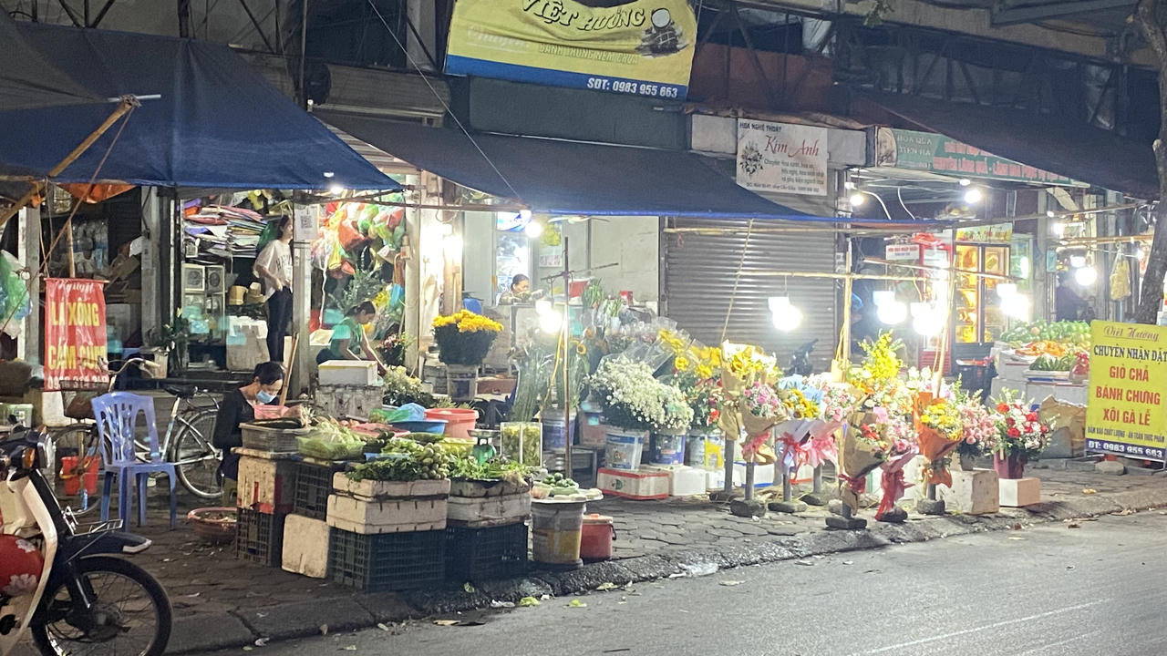 "Cần sớm trả lại vỉa hè cho người đi bộ"