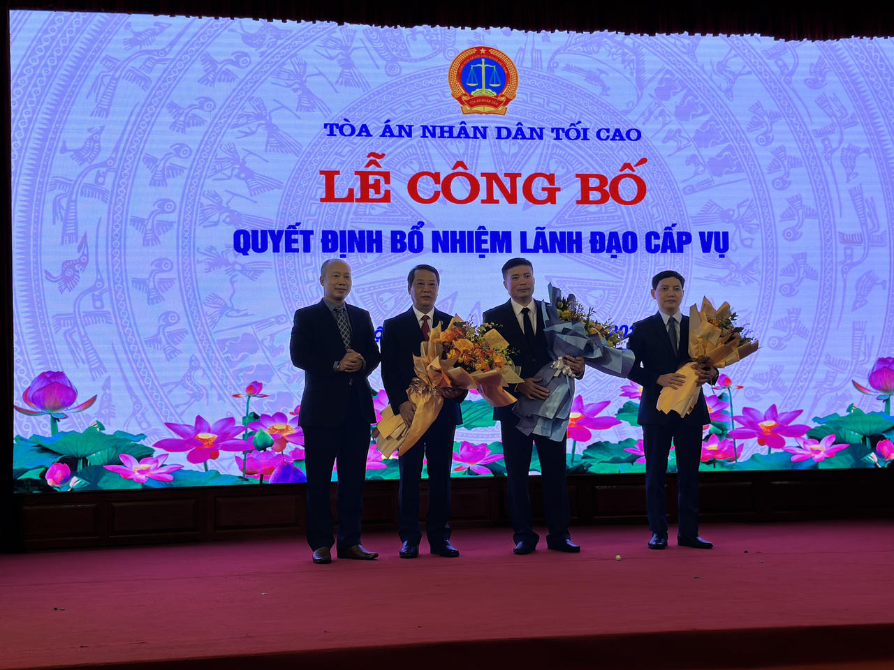 Ông Trần Đức Vinh nhận Quyết định bổ nhiệm Tổng biên tập Báo Công lý 