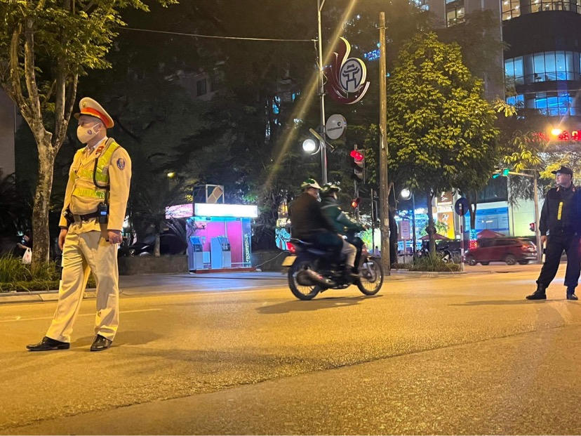 Công an TP Hà Nội xử phạt nhiều “ma men” trong đêm bán kết world cup