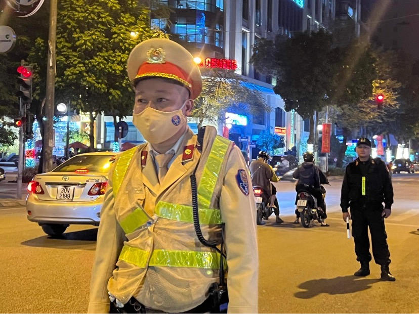 Công an TP Hà Nội xử phạt nhiều “ma men” trong đêm bán kết world cup