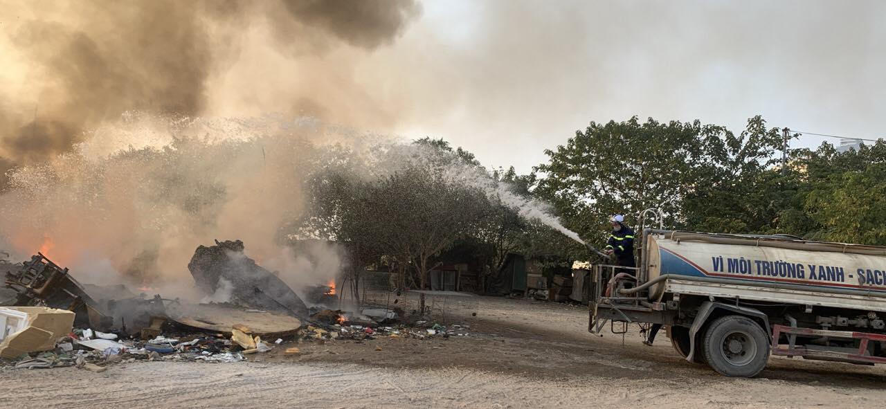 Nguy cơ cháy nổ từ việc tuỳ tiện đốt rác 