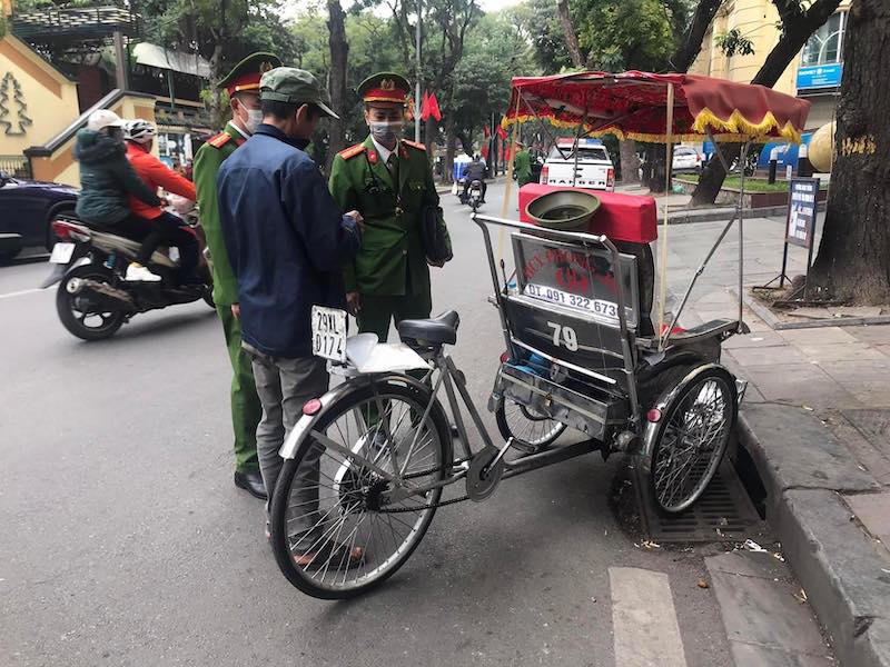 Hà Nội tập trung xử lý 300 “xích lô dù” hoạt động trái phép