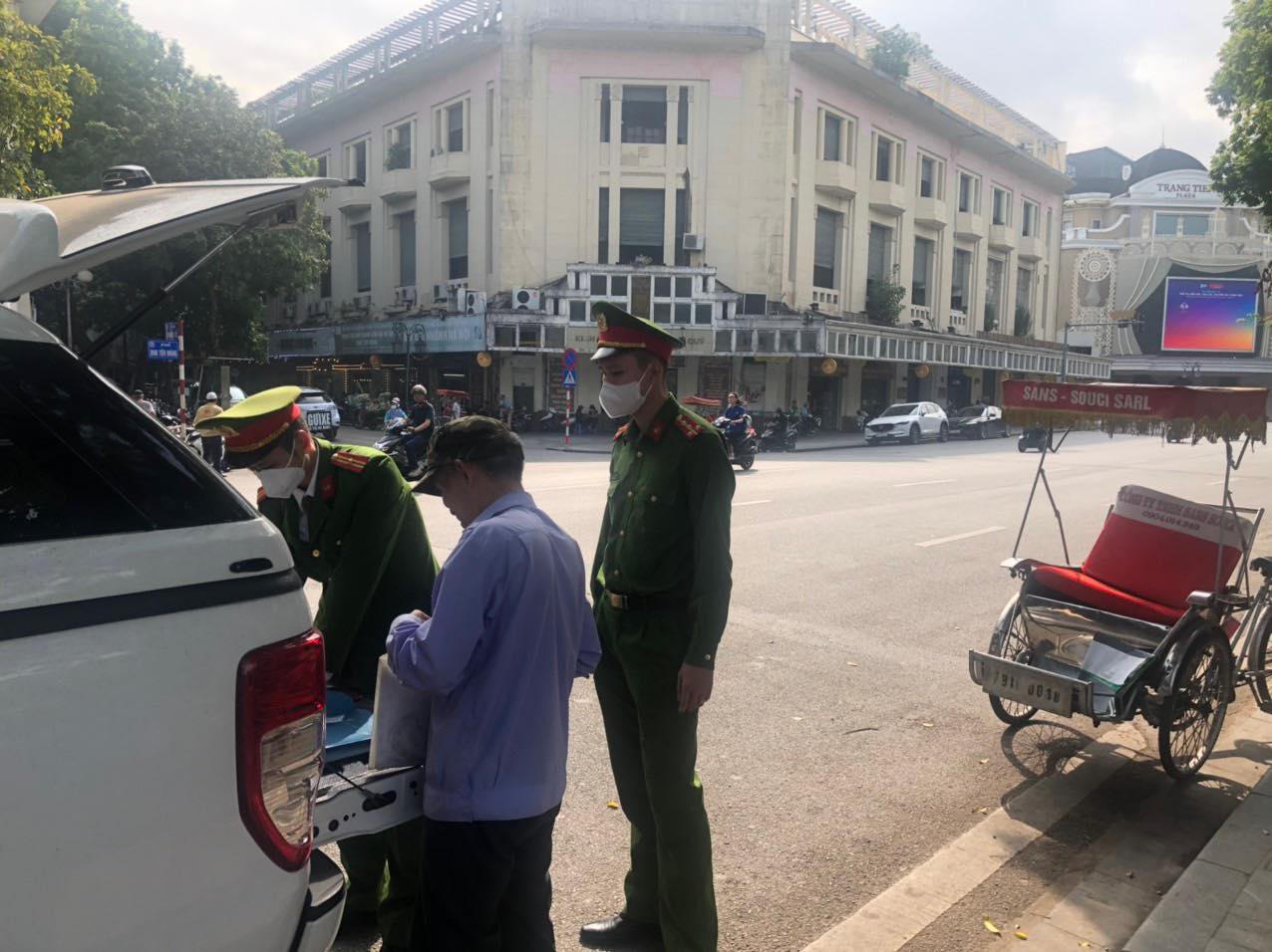 Hà Nội tập trung xử lý 300 “xích lô dù” hoạt động trái phép