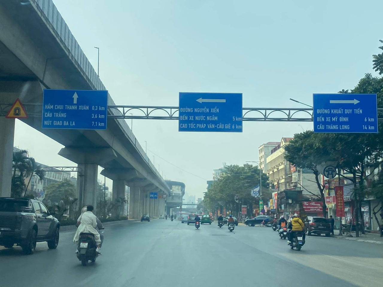  Cận cảnh giao thông Thủ đô ngày 30 Tết