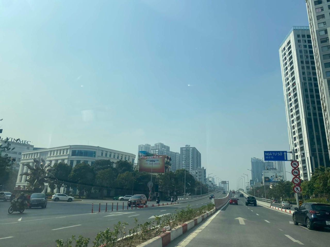  Cận cảnh giao thông Thủ đô ngày 30 Tết