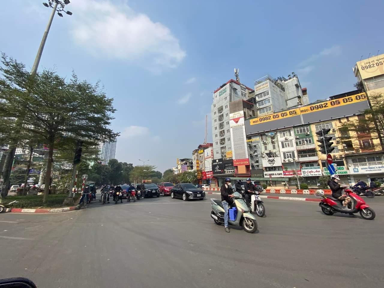  Cận cảnh giao thông Thủ đô ngày 30 Tết