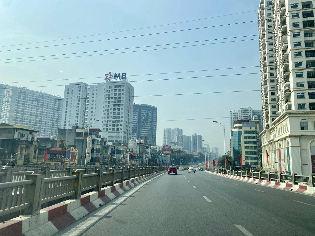  Cận cảnh giao thông Thủ đô ngày 30 Tết