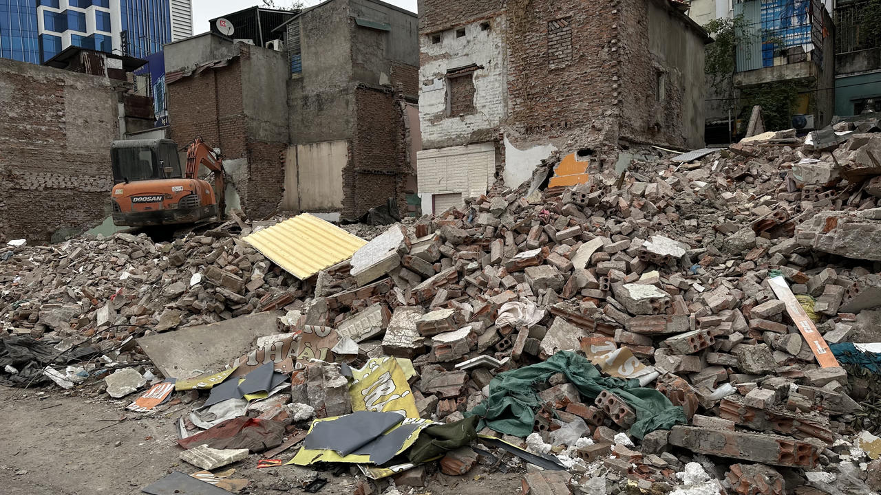 Như chưa hề có cuộc ra quân dẹp “nạn“ lấn chiếm vỉa hè