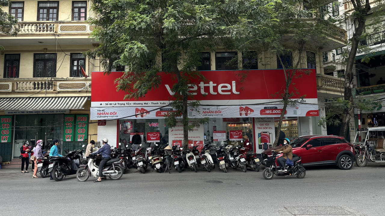 Như chưa hề có cuộc ra quân dẹp “nạn“ lấn chiếm vỉa hè