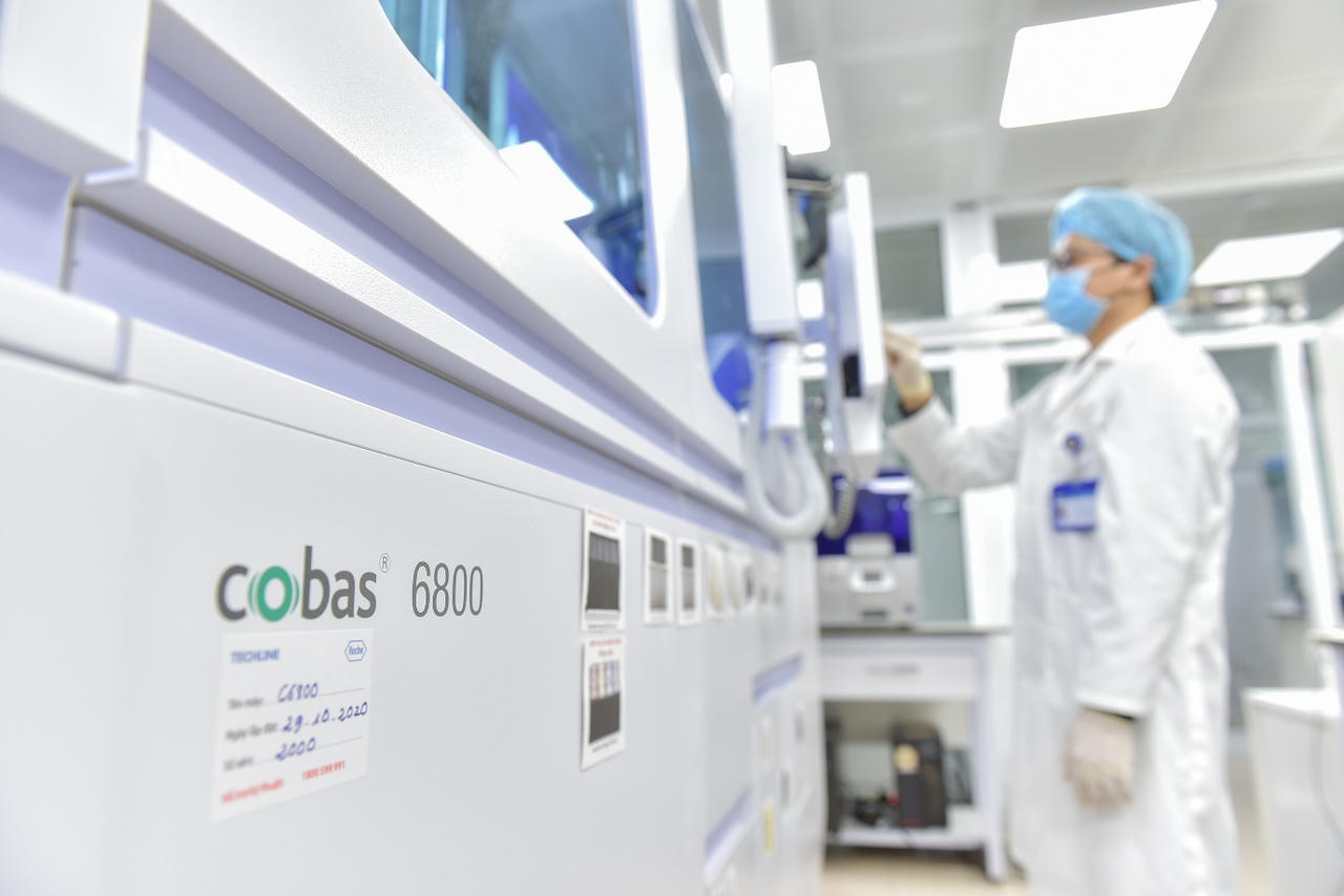 Dịch vụ lấy mẫu xét nghiệm tận nơi MEDLATEC - đơn vị y tế duy nhất tại Việt Nam được vinh danh dịch vụ chất lượng ASEAN 2023 