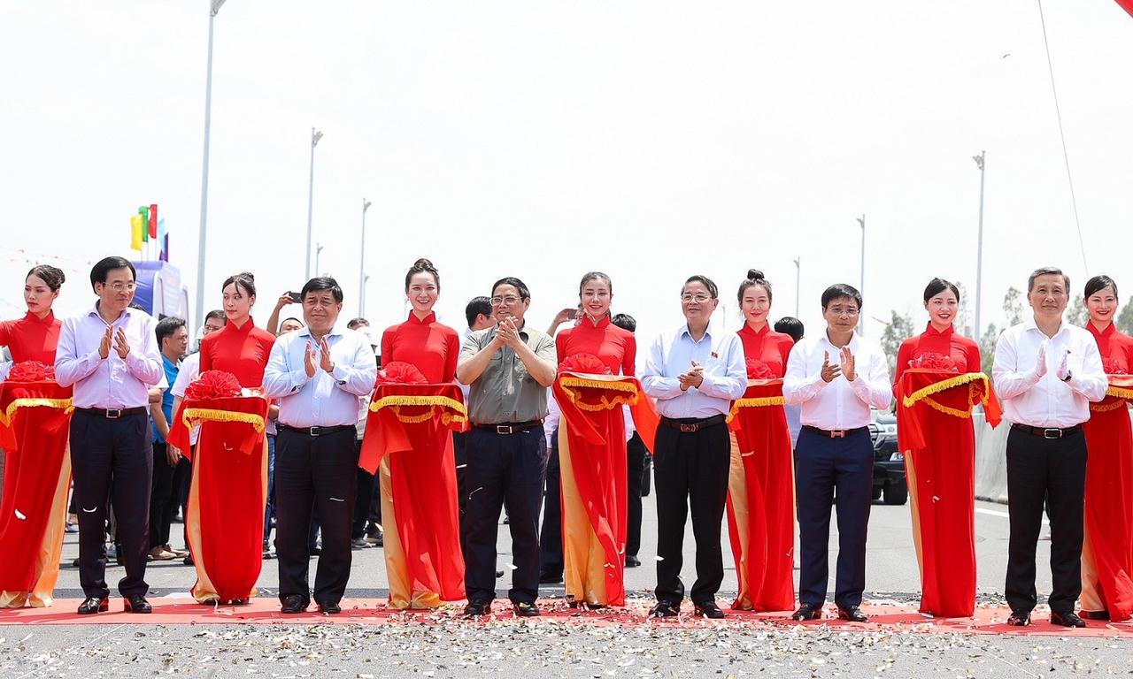 Thủ tướng: Cần tăng cường phân cấp, phân quyền đi đôi với phân bổ nguồn lực