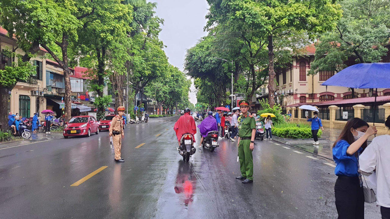 Sáng nay không thí sinh nào ở Hà Nội lỡ thi vì lý do giao thông