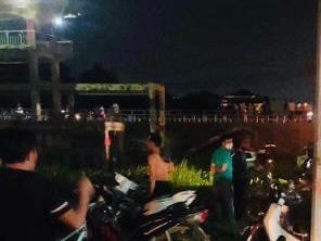 Nguyên nhân ban đầu khiến cặp vợ chồng ôm nhau chết dưới trạm bơm ở Hà Nội