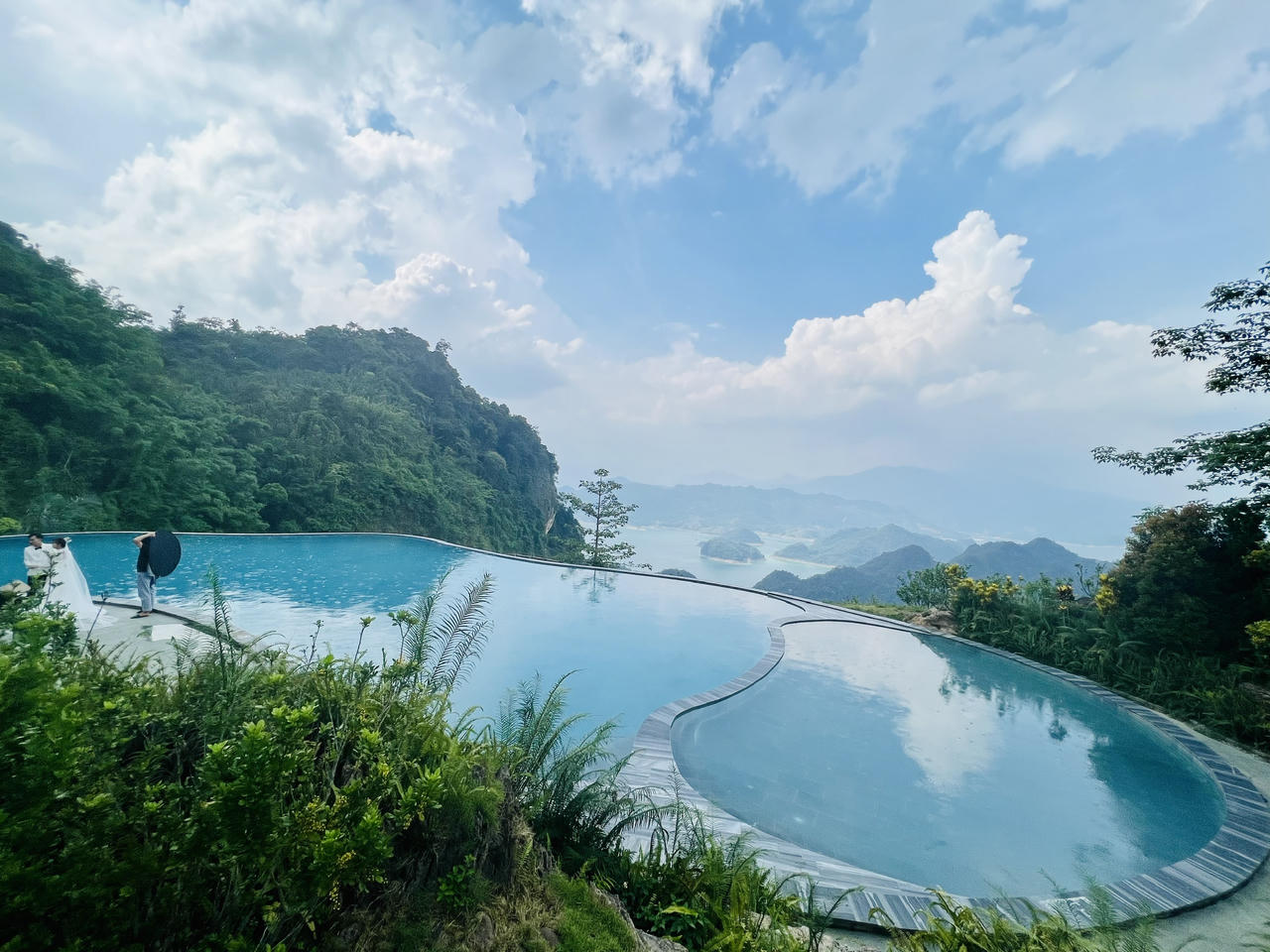 Hòa Bình: Bakhan Village Resort luôn "cháy phòng" nhưng chưa được cấp phép