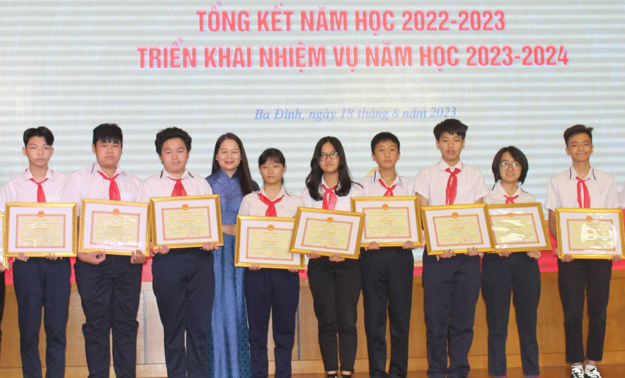 Ngành Giáo dục quận Ba Đình được TP Hà Nội ghi nhận đạt 13/13 tiêu chí thi đua 