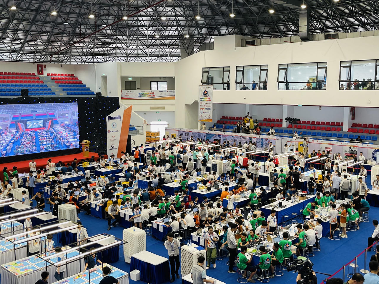 Học sinh Ba Đình giành giải Vàng tại Cuộc thi Robot thế giới 2023