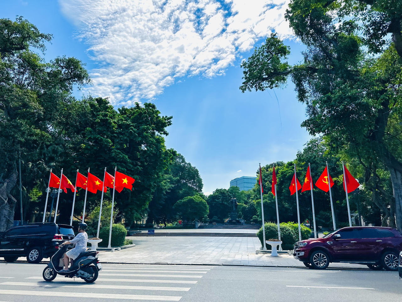  Hà Nội rực rỡ cờ hoa dịp Tết Độc lập