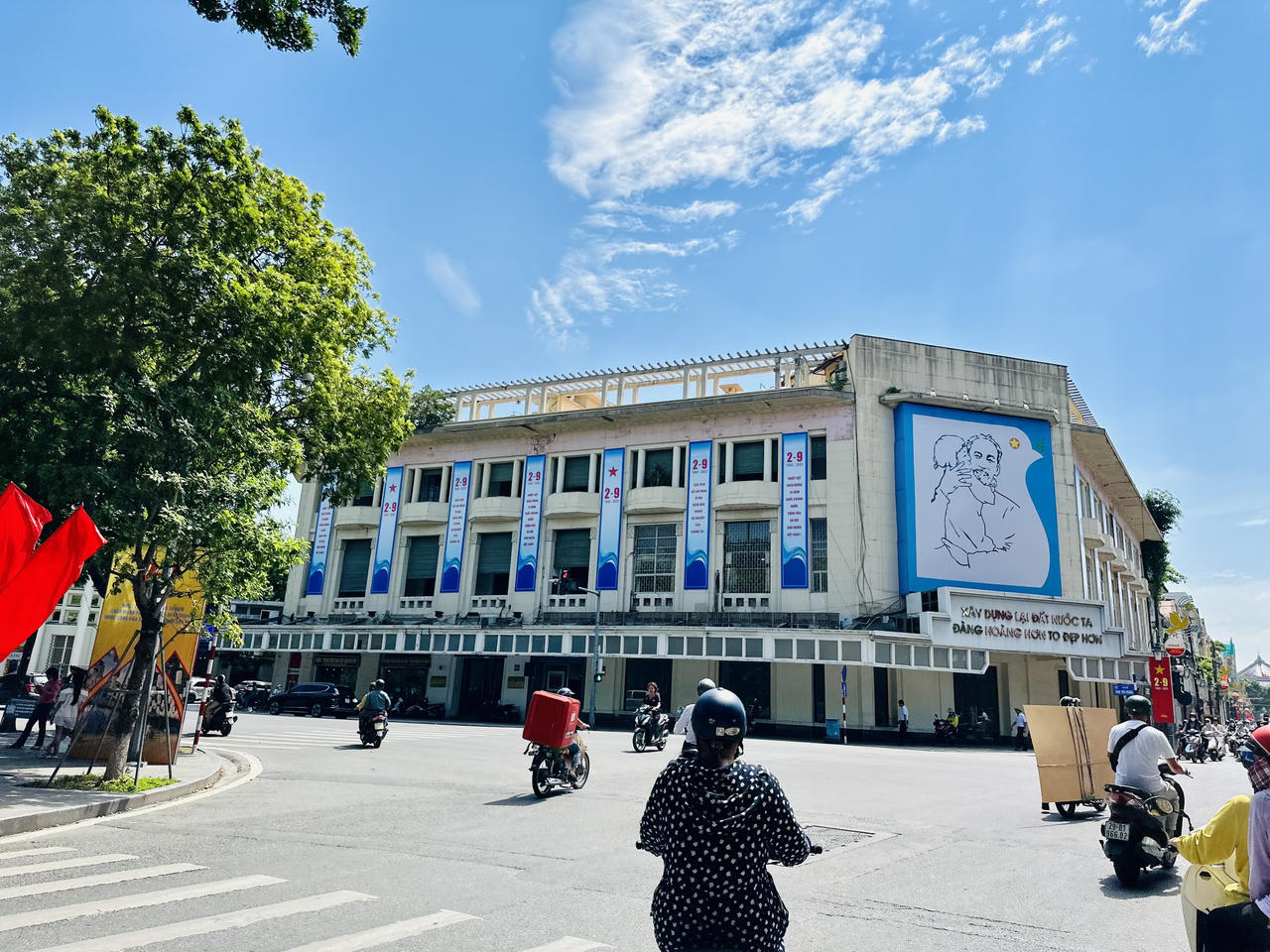  Hà Nội rực rỡ cờ hoa dịp Tết Độc lập