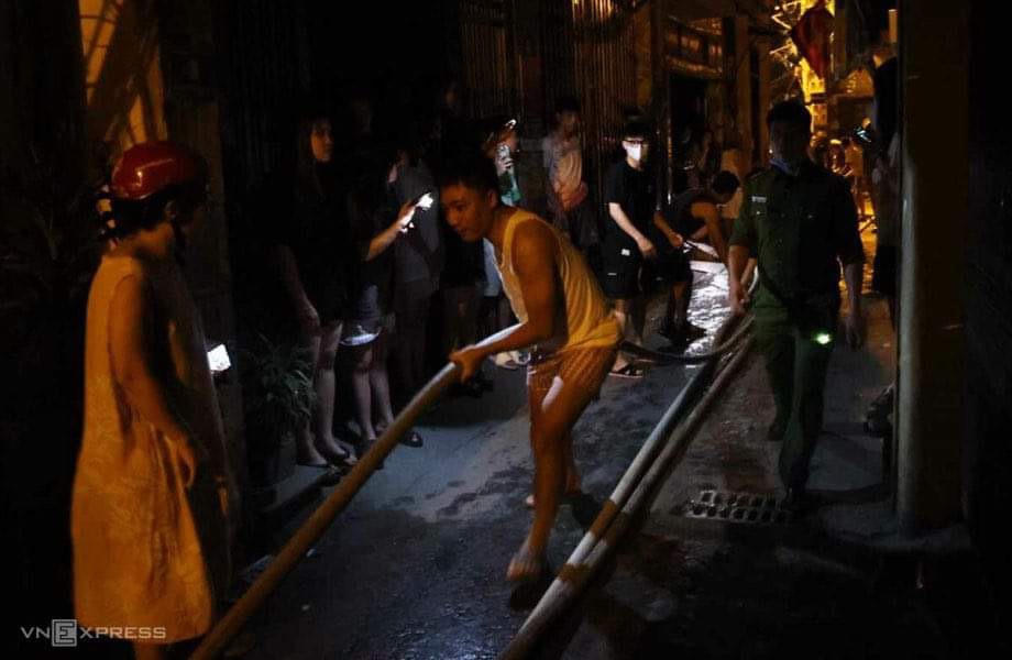  Cháy lớn ở chung cư mini quận Thanh Xuân, Hà Nội