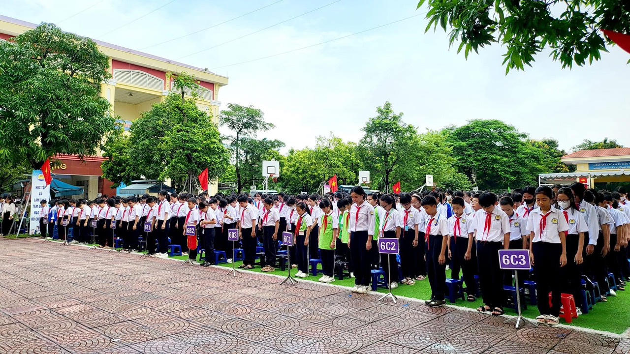 Xúc động phút Hà Nội tưởng niệm 56 nạn nhân tử vong vụ cháy chung cư mini phố Khương Hạ