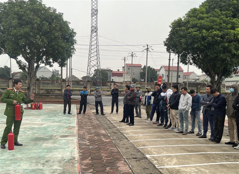 Đại học Điện lực tập huấn nâng cao công tác phòng chữa cháy cho giảng viên, sinh viên