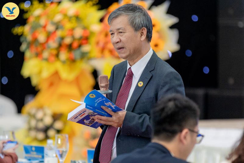 An tâm về sức khỏe, chọn khám cùng chuyên gia hàng đầu Việt Nam tại Hệ thống Y tế MEDLATEC 