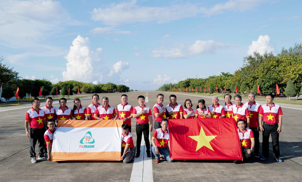 Dược phẩm TV.PHARM tiên phong góp 1,5 tỉ đồng phát triển ‘vườn rau xanh chiến sĩ’ đảo Trường Sa