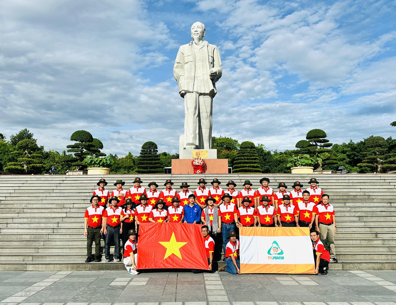 Dược phẩm TV.PHARM hành trình về nguồn tại Nghệ An quê Bác