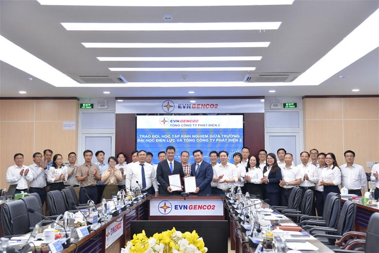 Đoàn công tác Trường Đại học Điện lực thăm quan, trao đổi, học tập kinh nghiệm tại Tổng công ty Phát điện 2