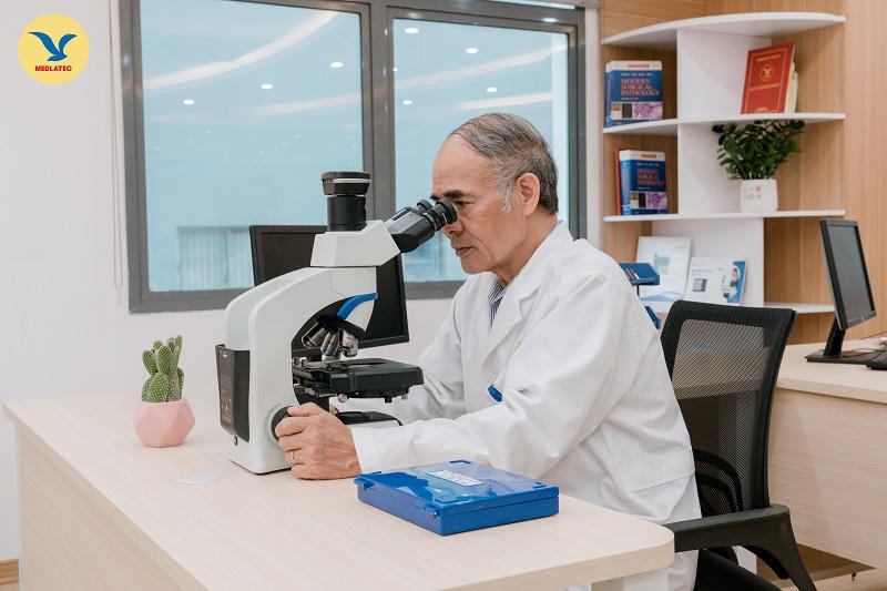 Bệnh nhân người Campuchia phát hiện mắc ung thư tuyến vú xâm nhập nhờ tiêu chuẩn 'vàng'