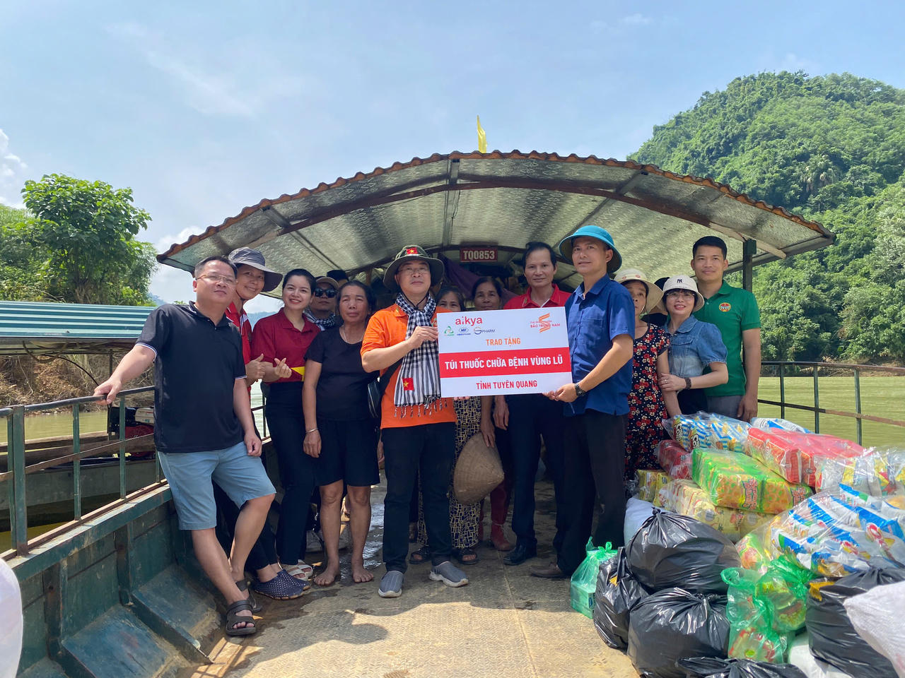 Dược phẩm TV.Pharm - AIKYA chung tay ủng hộ đồng bào bị thiệt hại do bão Yagi và lũ quét