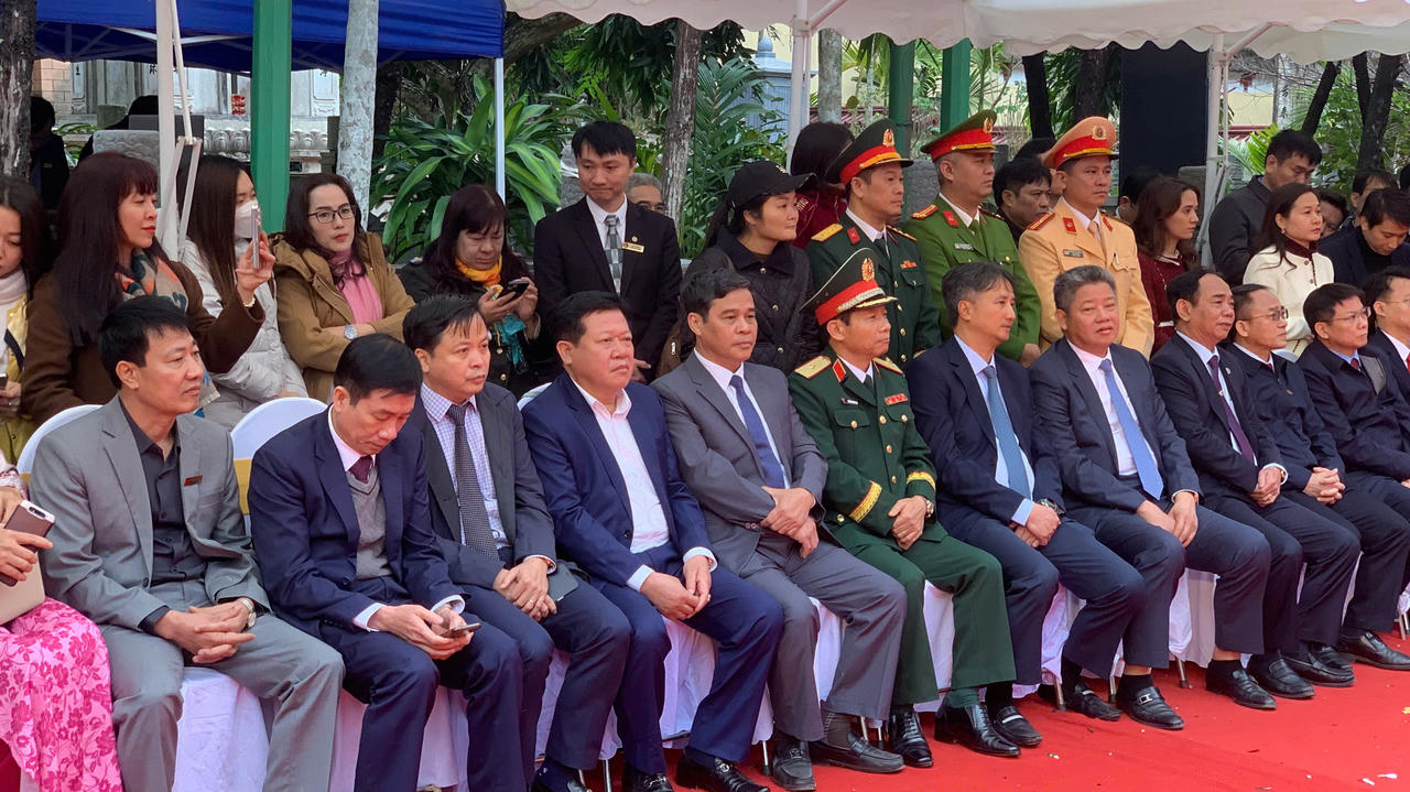 Khai hội Chùa Hương 2025: Hành trình về miền đất Phật, điểm đến văn hóa, du lịch tâm linh