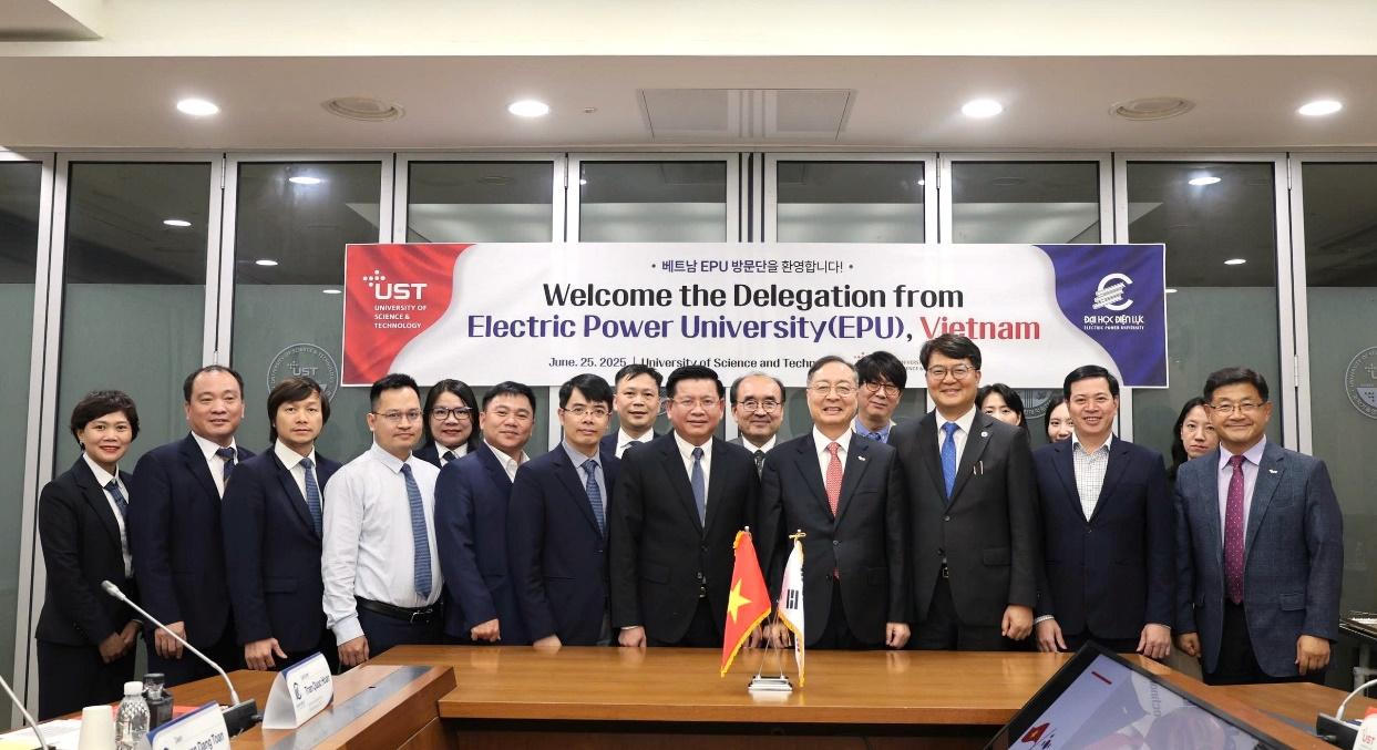 Đại học Điện lực mở rộng hợp tác nghiên cứu và đào tạo với Đại học Khoa học và Công nghệ Hàn Quốc (UST)