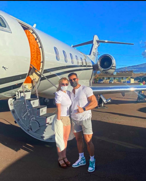 Britney Spears trì hoãn kết hôn, mua nhà vì vụ kiện 13 năm chưa kết thúc