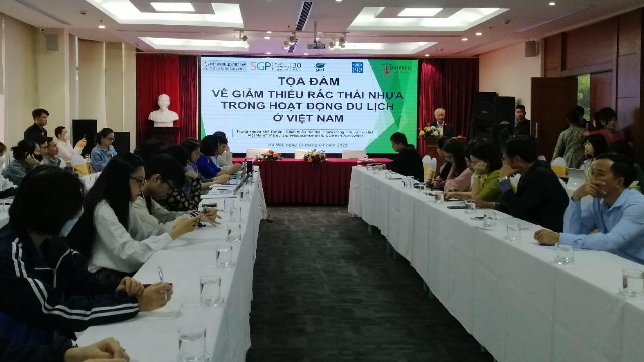 Rác thải nhựa đang đe dọa trực tiếp đến ngành du lịch