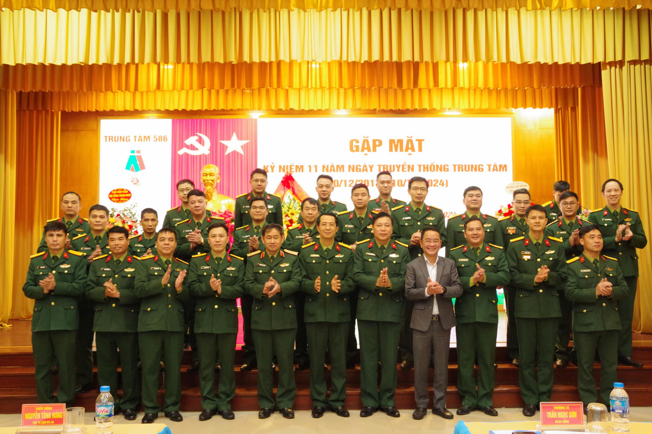 Kỷ niệm 11 năm Ngày truyền thống Trung tâm 586 – Bộ Tư lệnh 86