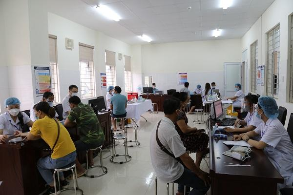 Lào Cai triển khai tiêm vacxin Vero Cell cho cư dân biên giới 