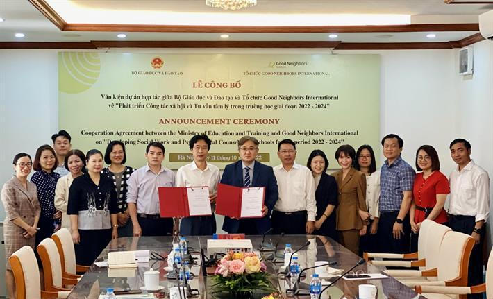 Phát triển Công tác xã hội và Tư vấn tâm lý trong trường học 5 tỉnh, thành phố