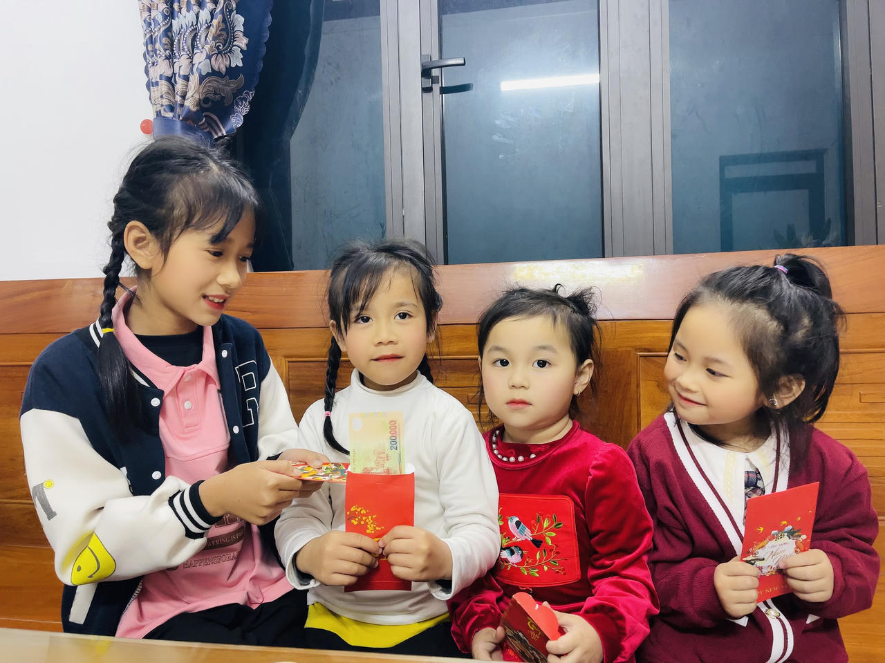 Lì xì đầu năm – Nét đẹp trong văn hóa của người Việt 