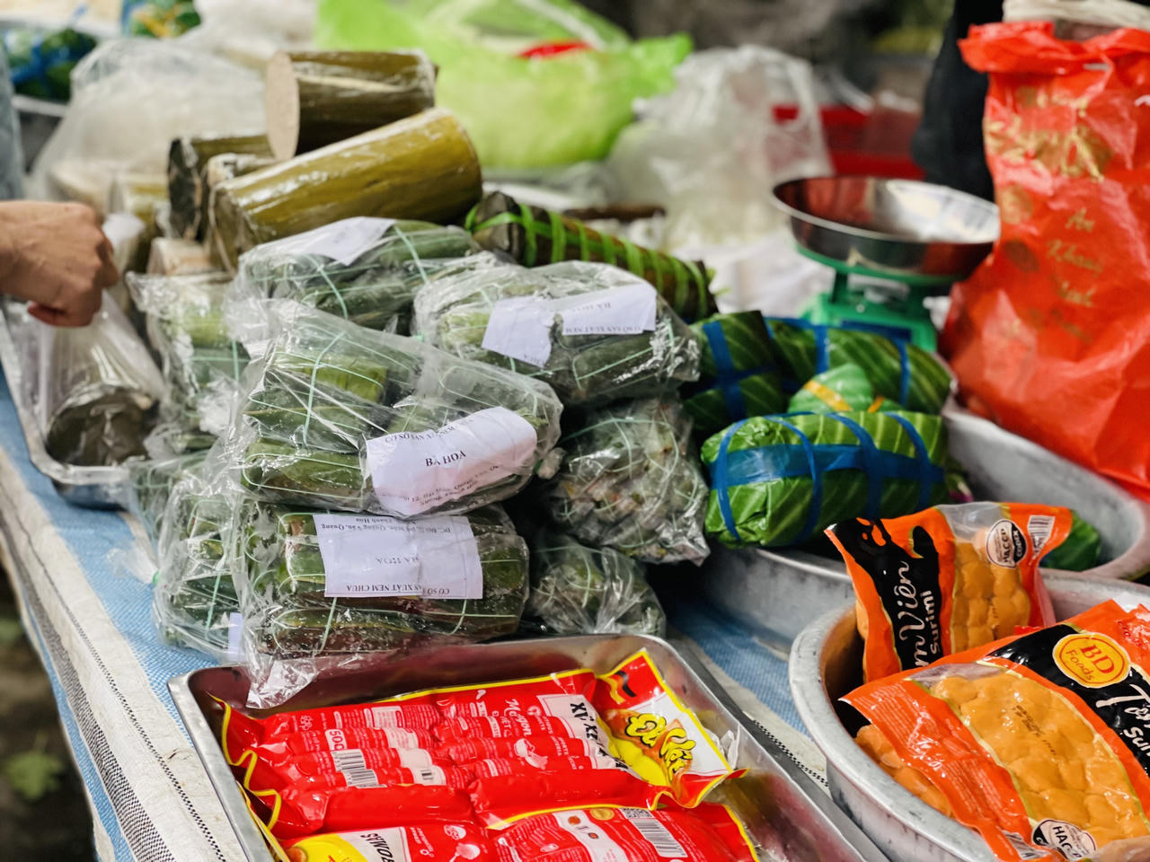 Ấm áp phiên chợ quê ngày Tết