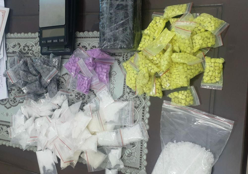 Bắt giữ hai đối tượng mua bán trái phép chất ma túy số lượng lớn