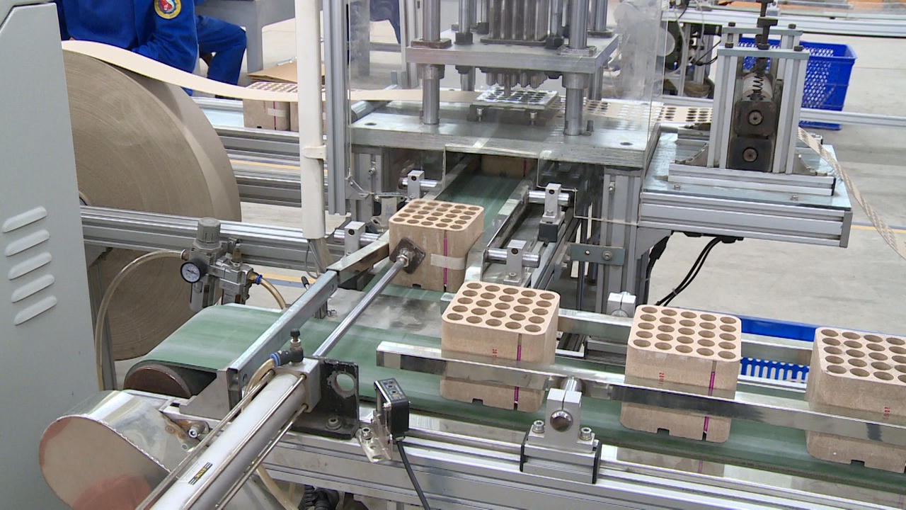 Cảnh báo nạn pháo hoa giả mạo nhãn mác nhà máy Z121 tràn lan trên thị trường dịp cuối năm