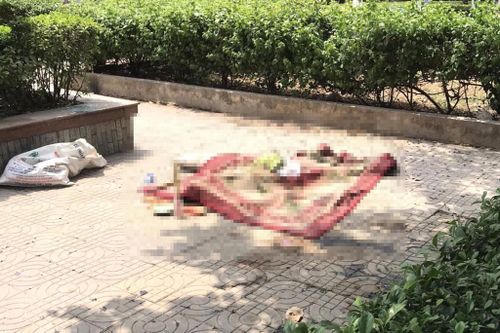  Một người đàn ông tử vong chưa rõ nguyên nhân trong công viên