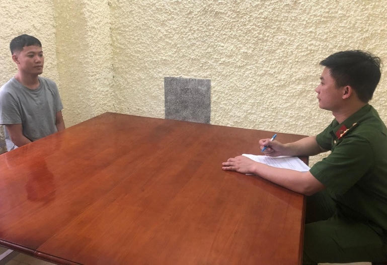 Dùng thủ đoạn giả buôn bán xe chiếm đoạt tiền đặt cọc, 2 đối tượng bị khởi tố