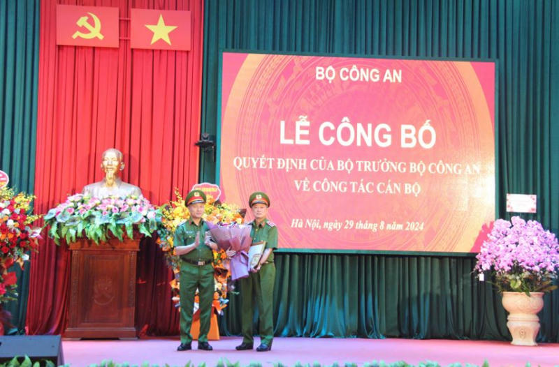 Bộ trưởng Bộ Công an bổ nhiệm Cục trưởng Cục Cảnh sát Quản lý Trại giam