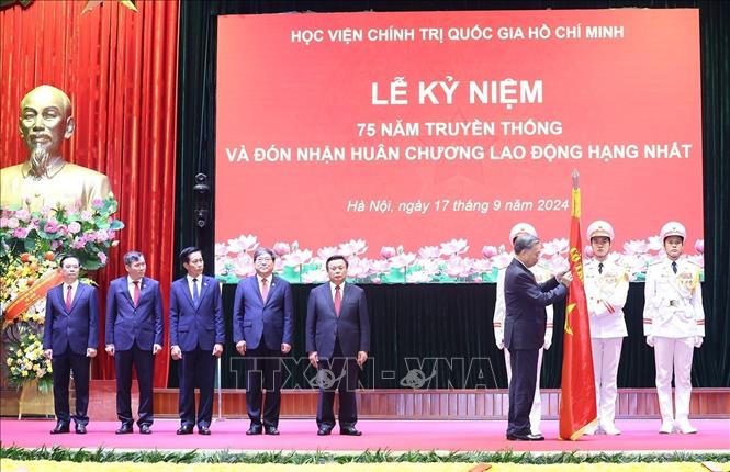 Tổng Bí thư, Chủ tịch nước dự Lễ kỷ niệm 75 năm truyền thống Học viện Chính trị Quốc gia Hồ Chí Minh