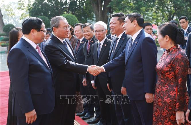 Thủ tướng Phạm Minh Chính chủ trì Lễ đón Thủ tướng Trung Quốc Lý Cường thăm chính thức Việt Nam